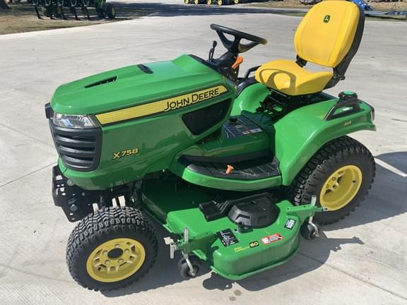 Image of John Deere X758 equipment image 2