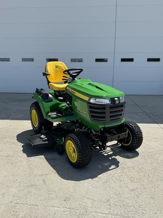 Main image John Deere X758