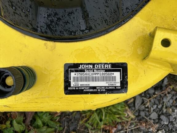 Image of John Deere X758 equipment image 3