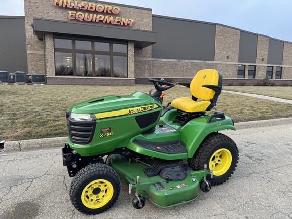Main image John Deere X758