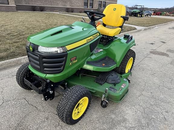 Image of John Deere X758 equipment image 1