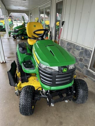 Image of John Deere X758 equipment image 4
