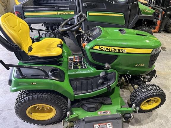 Image of John Deere X758 equipment image 2