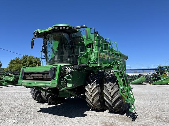 Image of John Deere X9 1000 equipment image 3