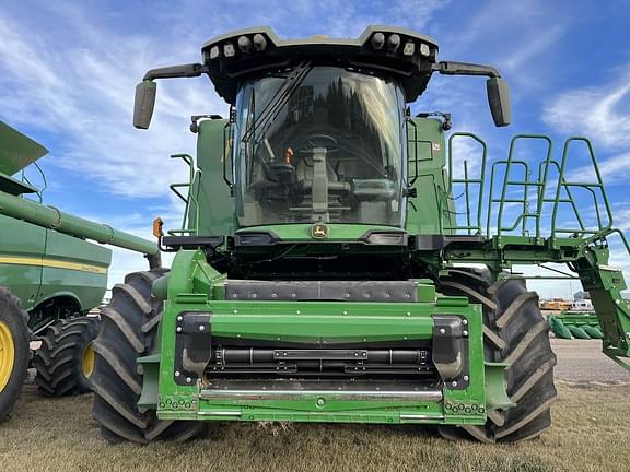 Image of John Deere X9 1000 equipment image 2