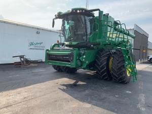 2023 John Deere X9 1000 Image