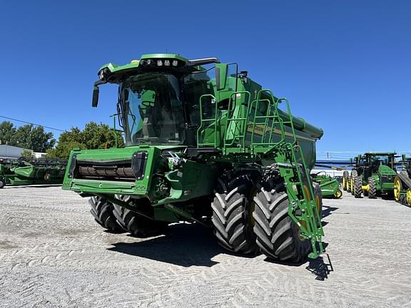 Image of John Deere X9 1000 equipment image 3