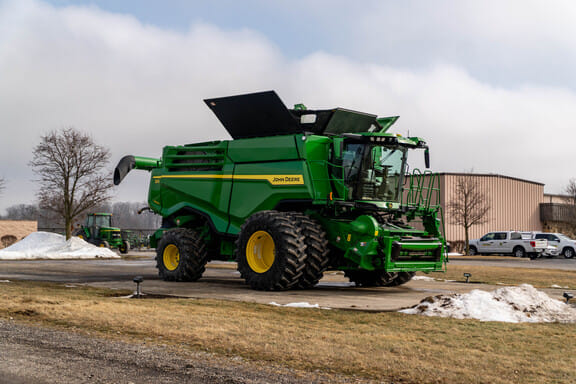 2023 John Deere X9 1000 Equipment Image0