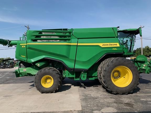 Image of John Deere X9 1000 equipment image 2