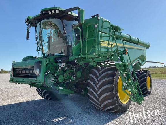 Image of John Deere X9 1000 equipment image 2
