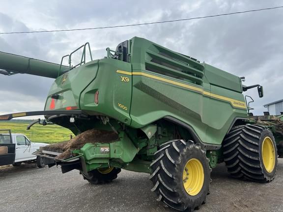 Image of John Deere X9 1000 equipment image 2