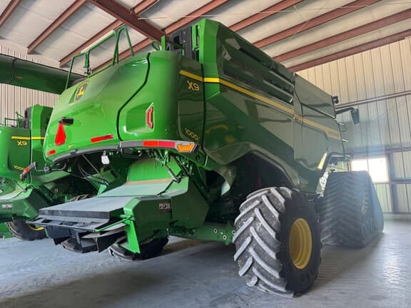 Image of John Deere X9 1000 equipment image 4