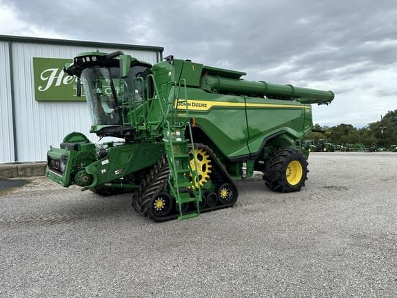 Image of John Deere X9 1000 equipment image 4