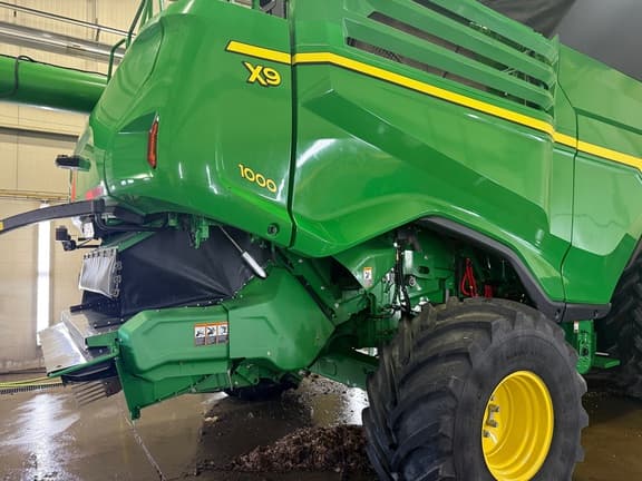 Image of John Deere X9 1000 equipment image 4