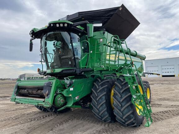 Image of John Deere X9 1000 equipment image 1