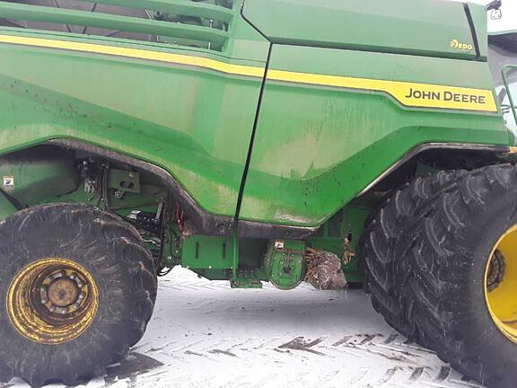 Image of John Deere X9 1000 equipment image 1