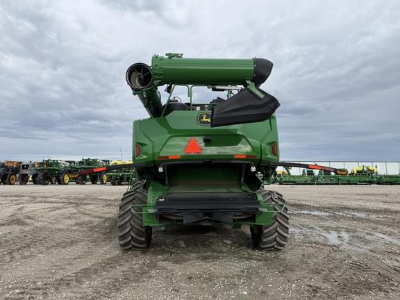 Image of John Deere X9 1000 equipment image 3