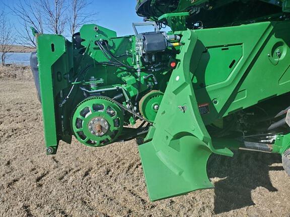 Image of John Deere X9 1000 equipment image 3