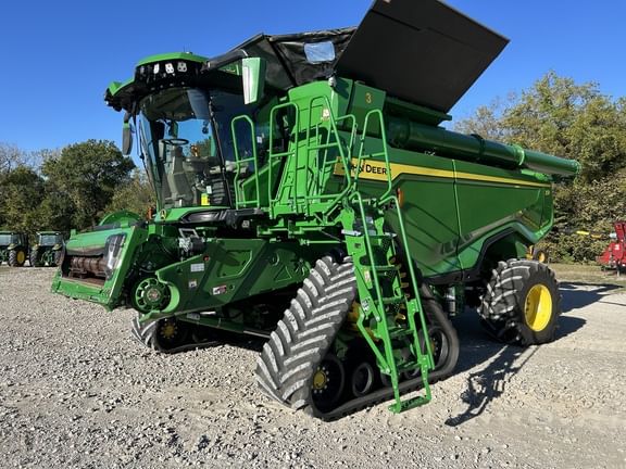 2023 John Deere X9 1000 Equipment Image0