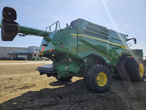 Image of John Deere X9 1000 equipment image 4