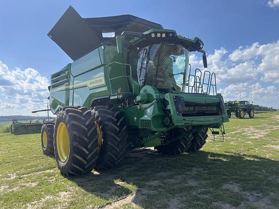Image of John Deere X9 1000 equipment image 3