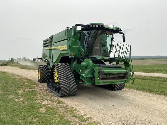 Image of John Deere X9 1000 equipment image 2