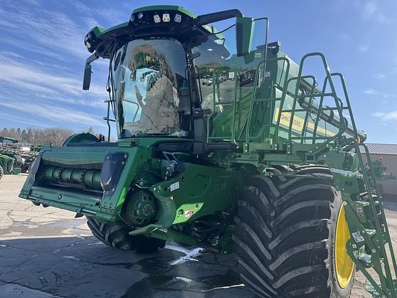 Image of John Deere X9 1000 equipment image 4