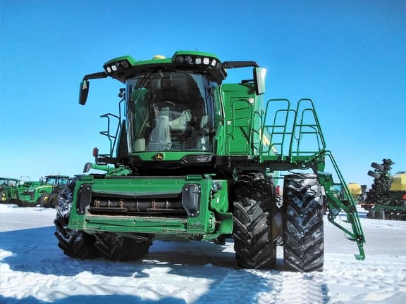 2023 John Deere X9 1000 Equipment Image0