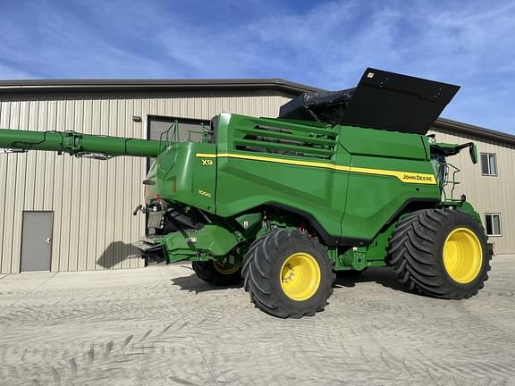 Image of John Deere X9 1000 equipment image 2