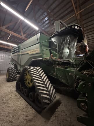 Image of John Deere X9 1000 equipment image 3