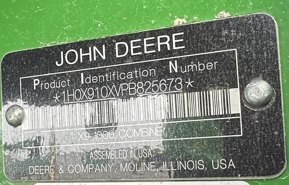 Image of John Deere X9 1000 equipment image 1