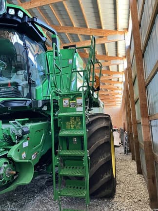 Image of John Deere X9 1000 equipment image 3