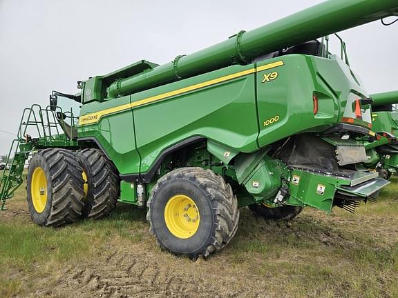 Image of John Deere X9 1000 equipment image 4