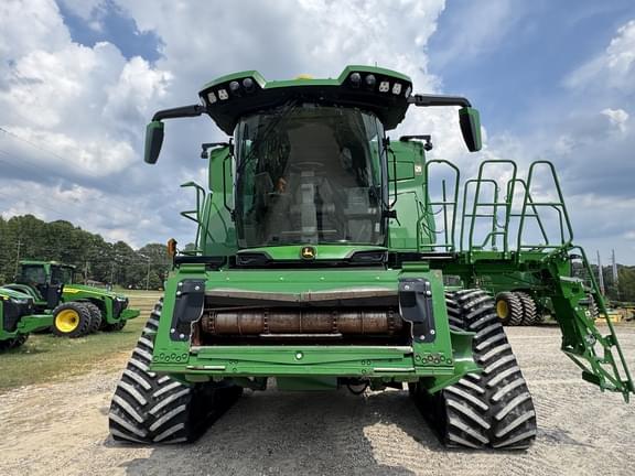 Image of John Deere X9 1000 equipment image 3