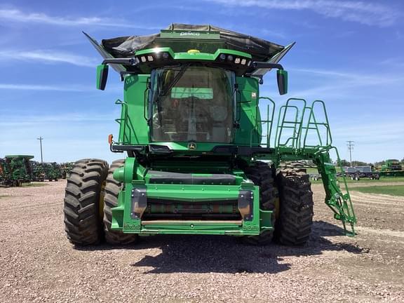 Image of John Deere X9 1000 equipment image 3