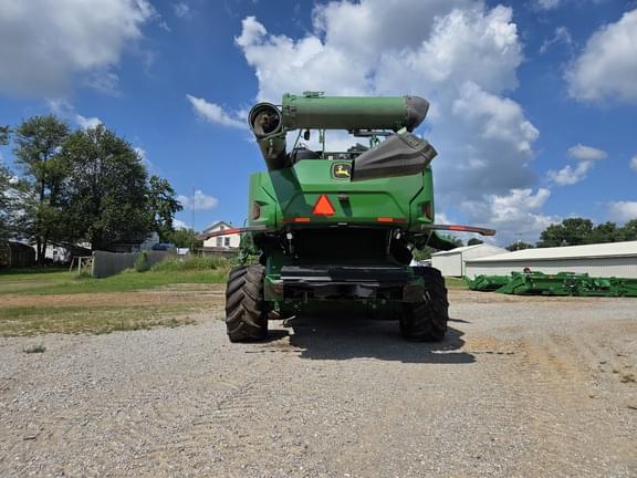Image of John Deere X9 1000 equipment image 3