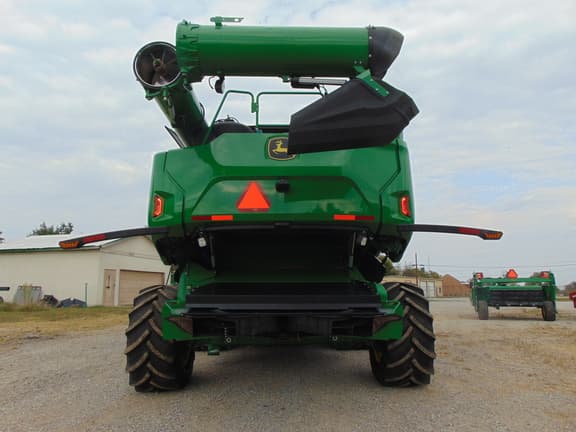 Image of John Deere X9 1000 equipment image 4