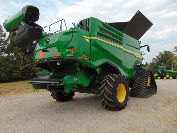 Image of John Deere X9 1000 equipment image 4