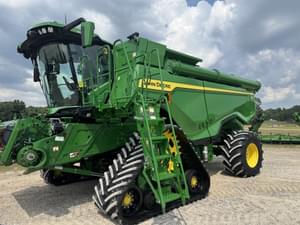 2023 John Deere X9 1000 Image