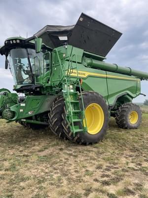 2023 John Deere X9 1000 Image