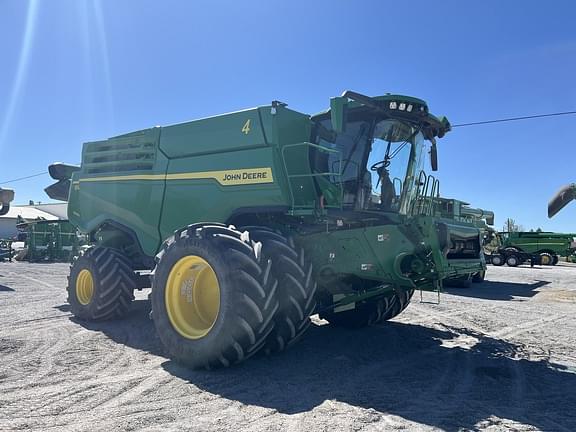 Image of John Deere X9 1000 equipment image 1