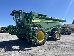 2023 John Deere X9 1000 Image