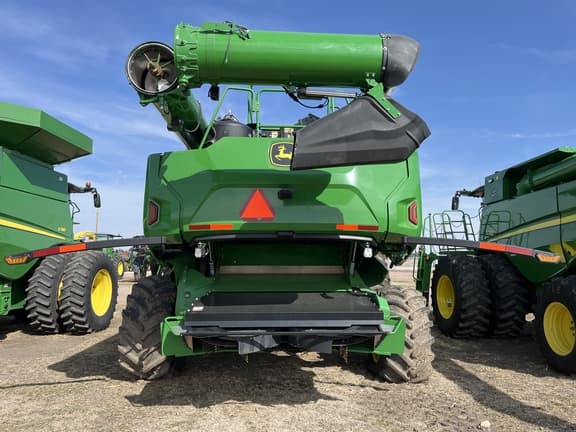 Image of John Deere X9 1000 equipment image 3