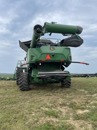 Image of John Deere X9 1000 equipment image 4