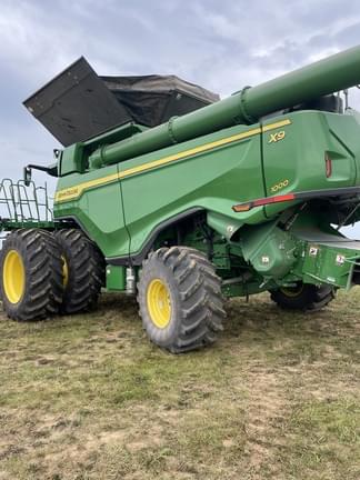 Image of John Deere X9 1000 equipment image 3