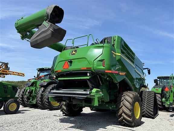 Image of John Deere X9 1000 equipment image 2