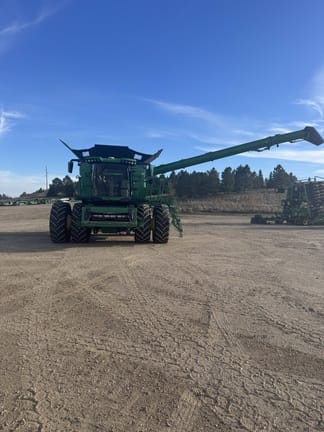 2023 John Deere X9 1000 Equipment Image0