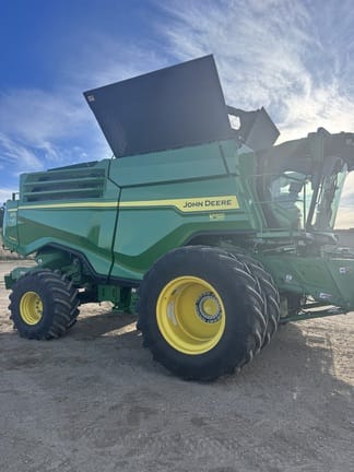 2023 John Deere X9 1000 Equipment Image0