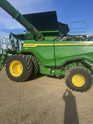 Image of John Deere X9 1000 equipment image 2