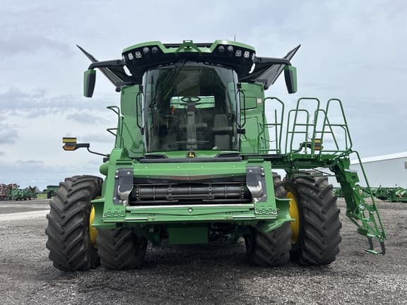 Image of John Deere X9 1000 equipment image 4